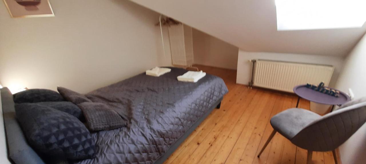 Hi-Bp Garden City Batsanyi Apartment 3 Rooms, Apartment Upstairs Near The City Train With Free Parking Budapest Eksteriør bilde