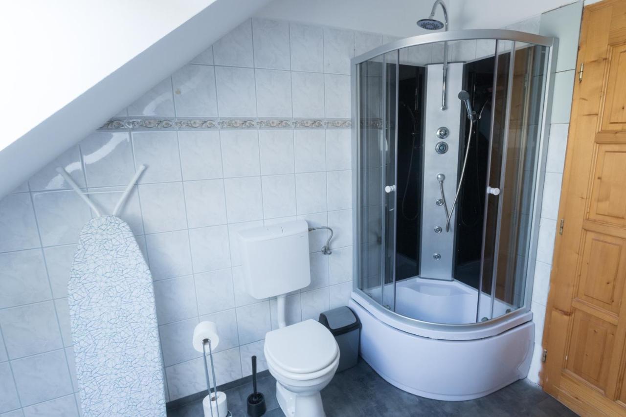 Hi-Bp Garden City Batsanyi Apartment 3 Rooms, Apartment Upstairs Near The City Train With Free Parking Budapest Eksteriør bilde