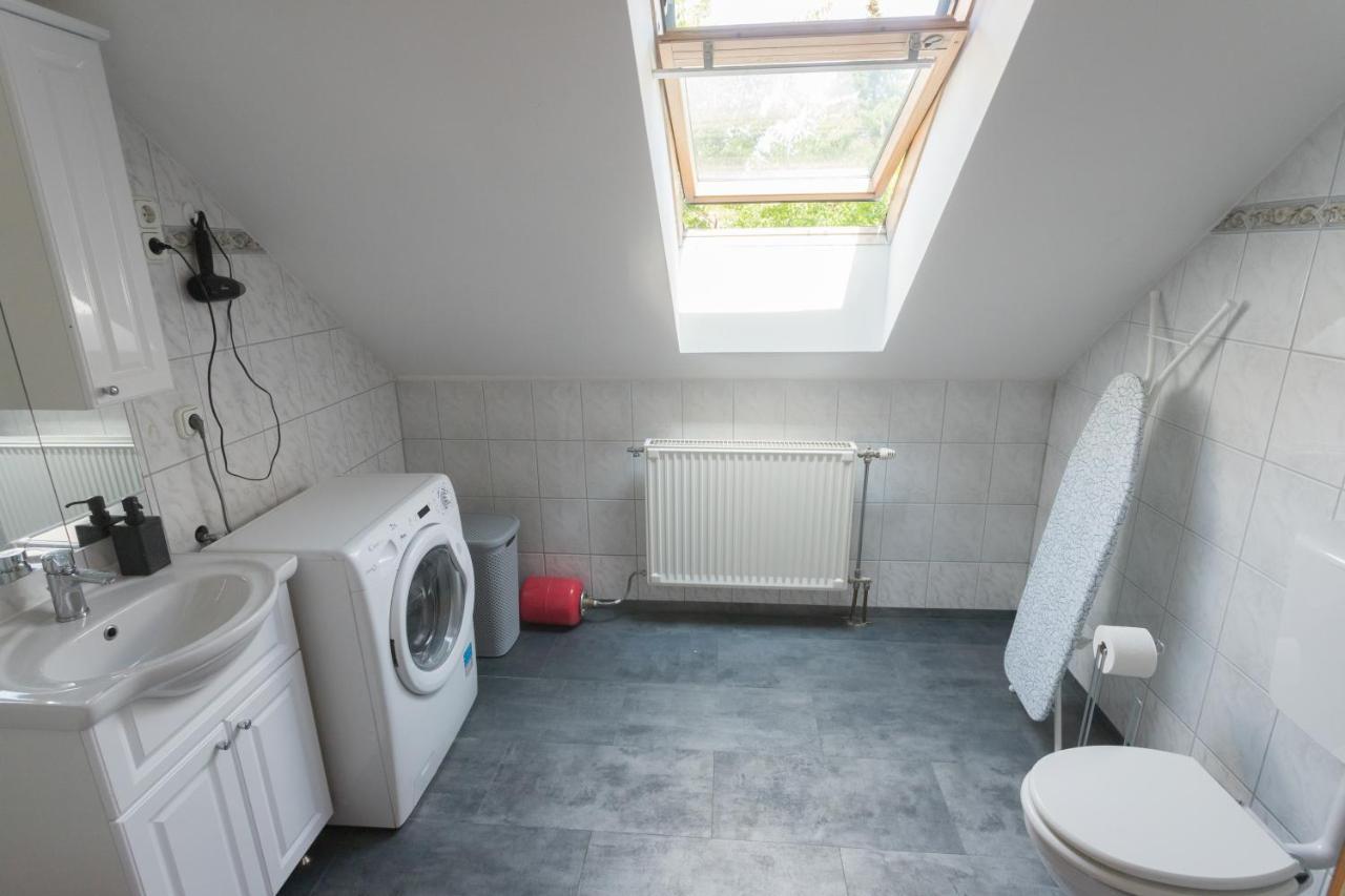 Hi-Bp Garden City Batsanyi Apartment 3 Rooms, Apartment Upstairs Near The City Train With Free Parking Budapest Eksteriør bilde