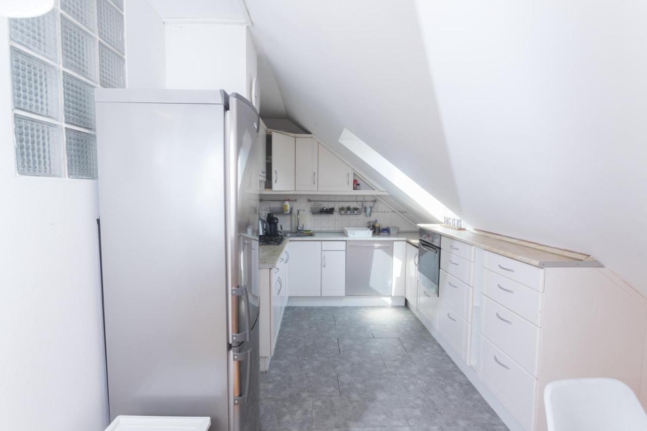 Hi-Bp Garden City Batsanyi Apartment 3 Rooms, Apartment Upstairs Near The City Train With Free Parking Budapest Eksteriør bilde