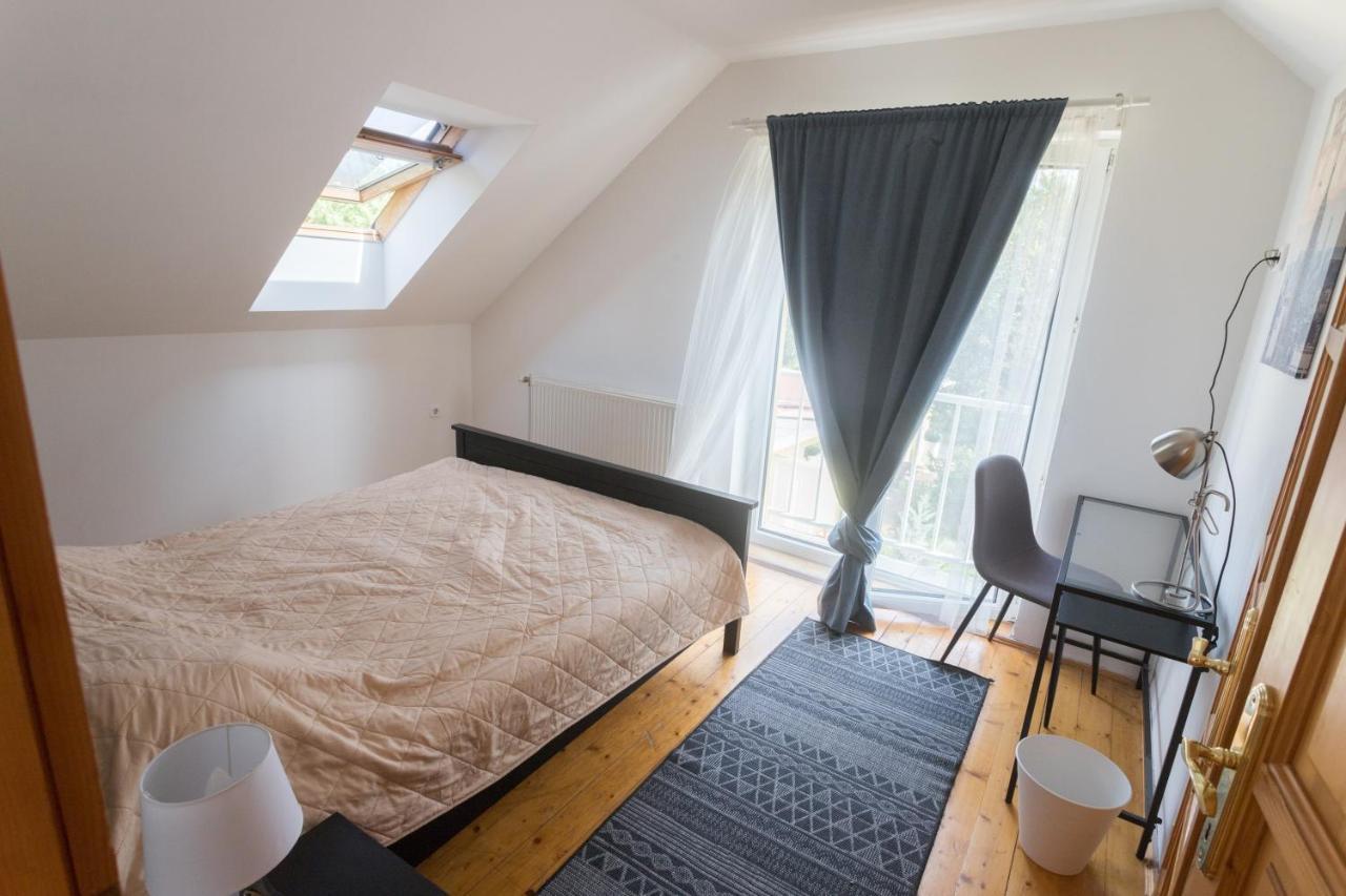 Hi-Bp Garden City Batsanyi Apartment 3 Rooms, Apartment Upstairs Near The City Train With Free Parking Budapest Eksteriør bilde